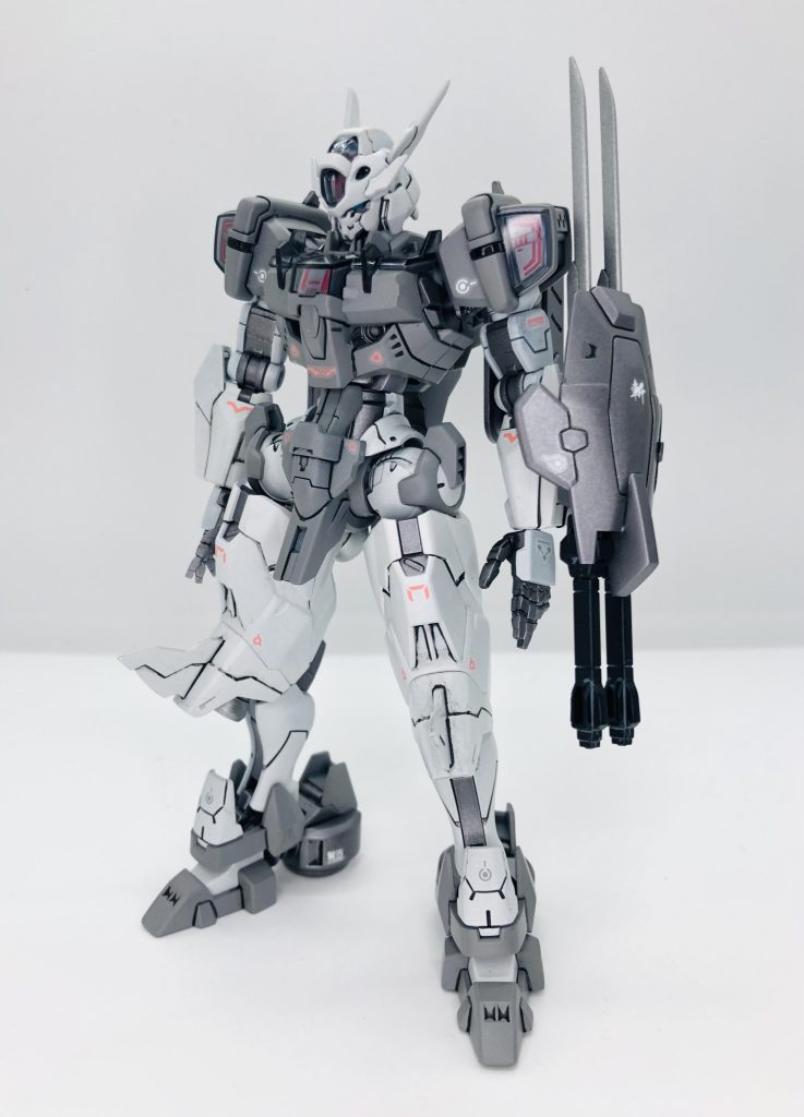 メインカラーを白にしてみたので結構落ち着いた感じあります😅あと、お顔がかなりイケメンです笑