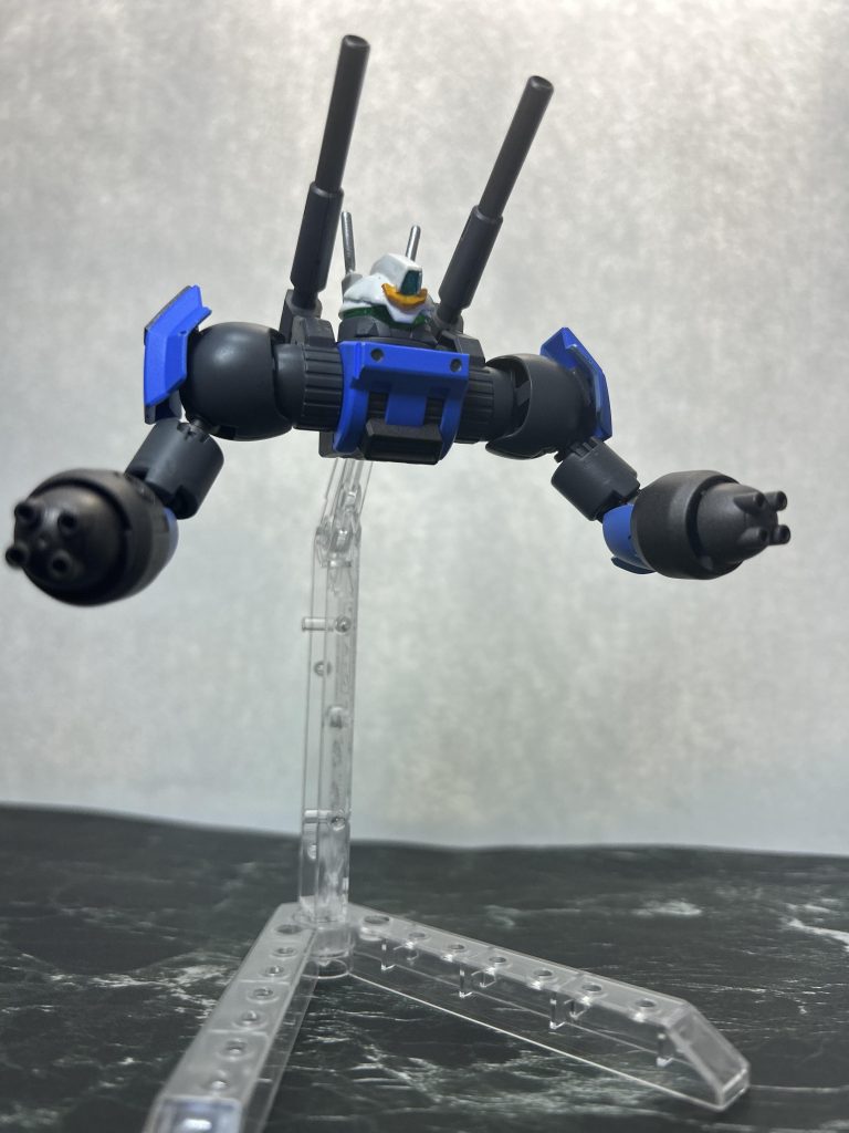 更にパージされたバックパックは短時間の間、AI制御により無線操作が可能なドローン兵器「デミキャノン」となり、G-DM オライオンをサポートする。