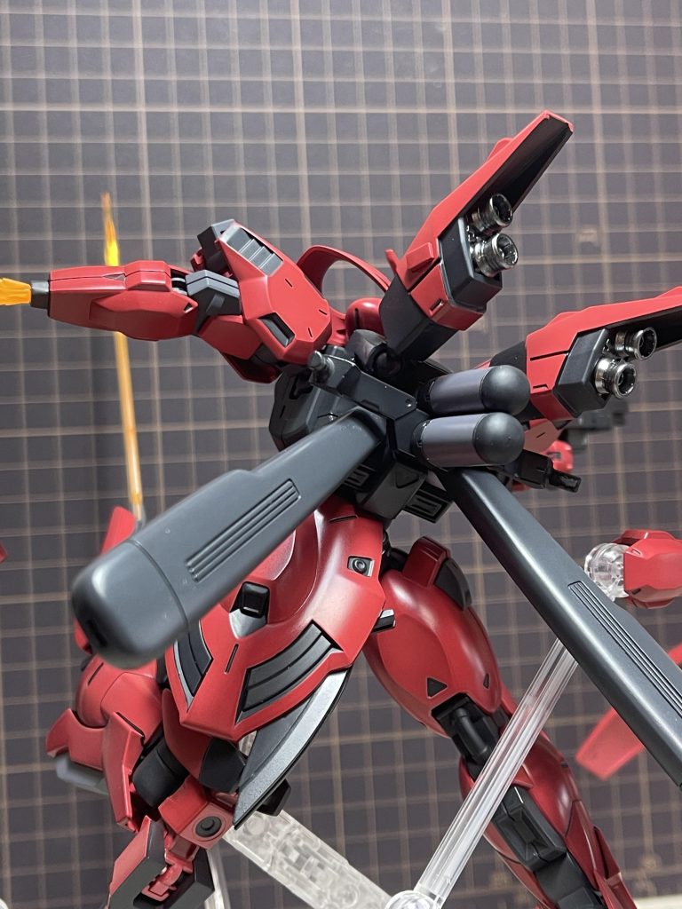 背面HGバウ・ゲルググJとジャンクパーツの寄せ集めです。 