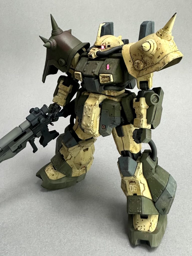 モノアイとセンサーは蛍光塗料で光らせています✨