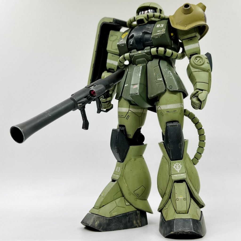 改造箇所は左肩のスパイク部をカットしたくらいで、ほぼストレート組みです。基本に忠実に丁寧に組み上げました。