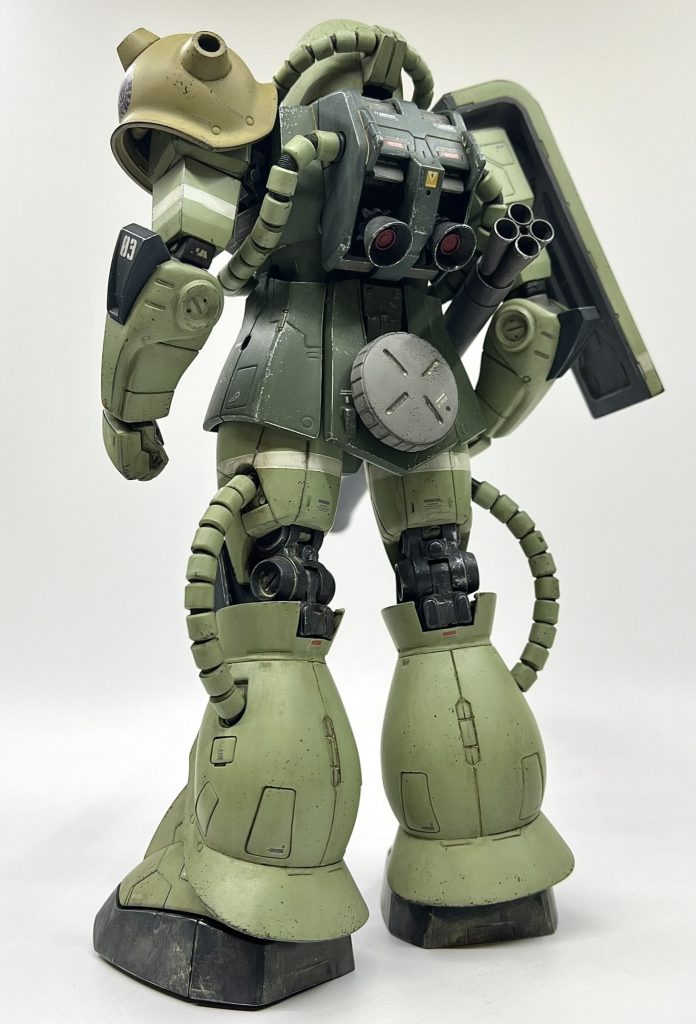 基本塗装後、クレオスのウェザリングカラーのグランドブラウンでフィルタリング&スミ入れ。完全乾燥後にウェザリングカラーのサンドイエローで汚し。エナメル塗料でドライブラシ&チッピングを施し完成です。