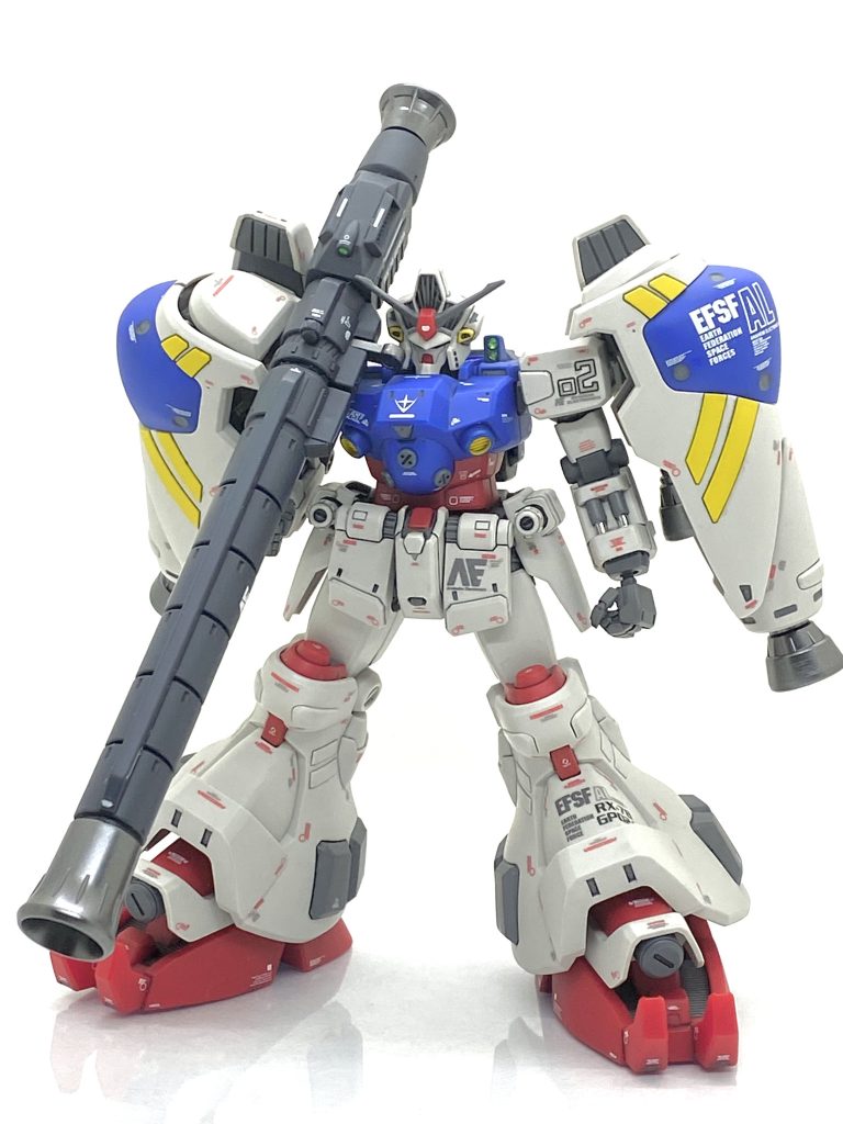 レジンの手はキットのより一回り小さいのですがこの方がカトキハジメ氏のイラストっぽいと思います。