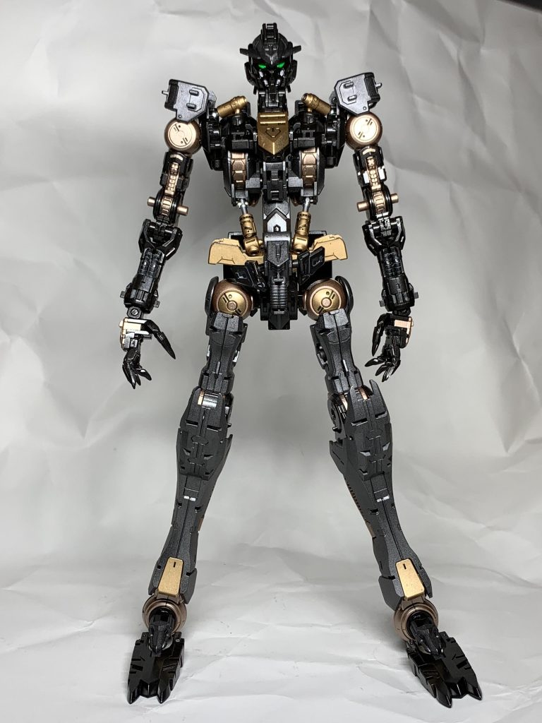 ガンメタ　メタルブラック　カッパー　調色したカッパーゴールドで塗り分けしました