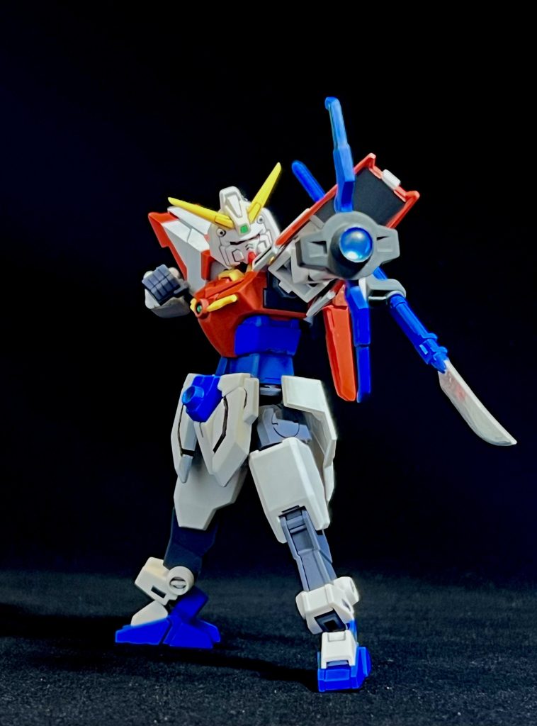 ビームボウの銃口にはレジンを盛ったデコシールを貼っています