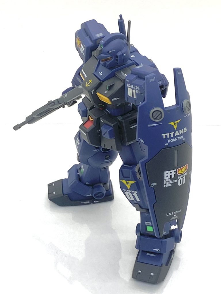 メタリック以外の部分は(クレオス)Mr.カラーGXスーパースムースクリアーを吹き付けております