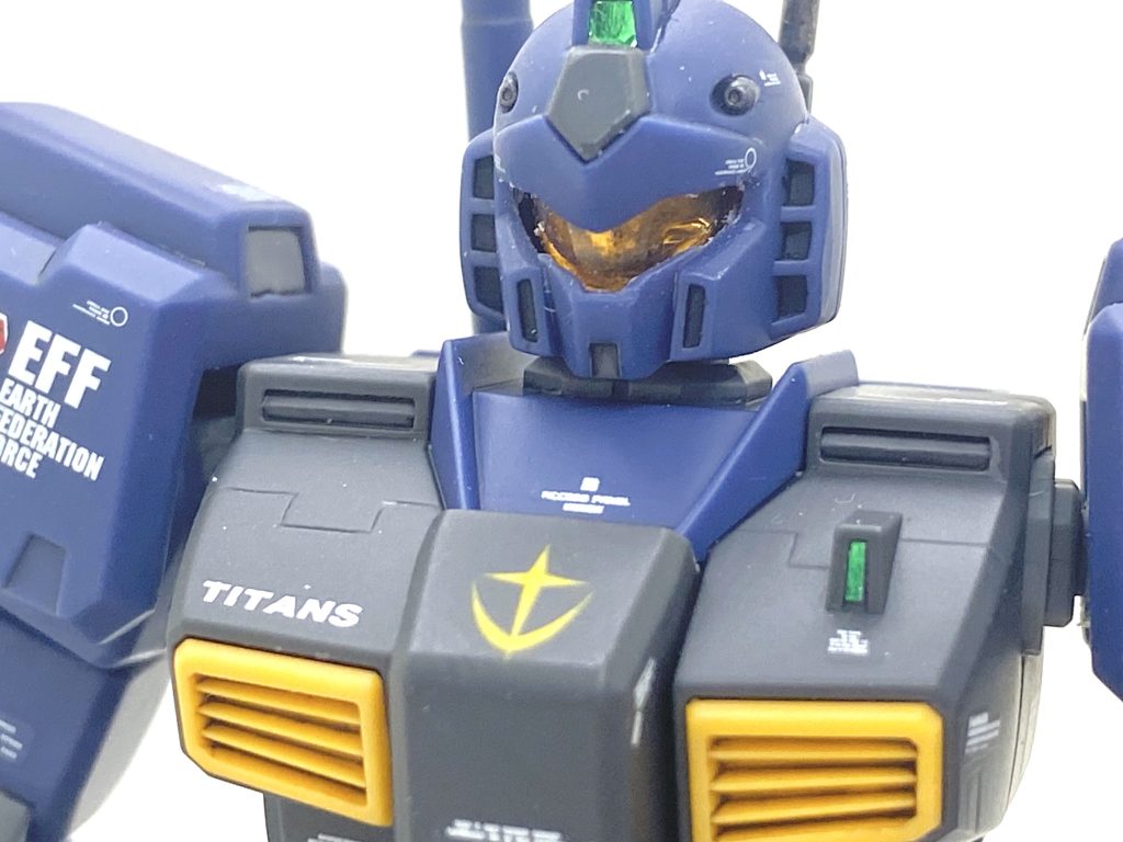 頭部クリアパーツのマスキングはクリアランスの調整が難しかったです。