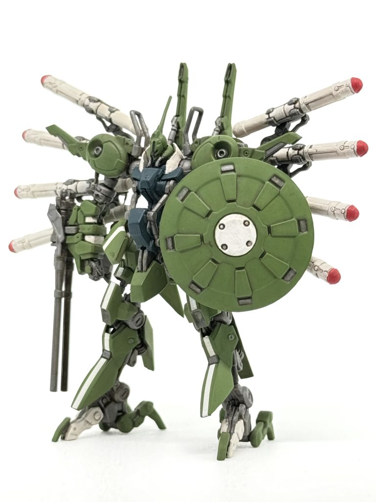 脚のラインはデカールを利用してます。