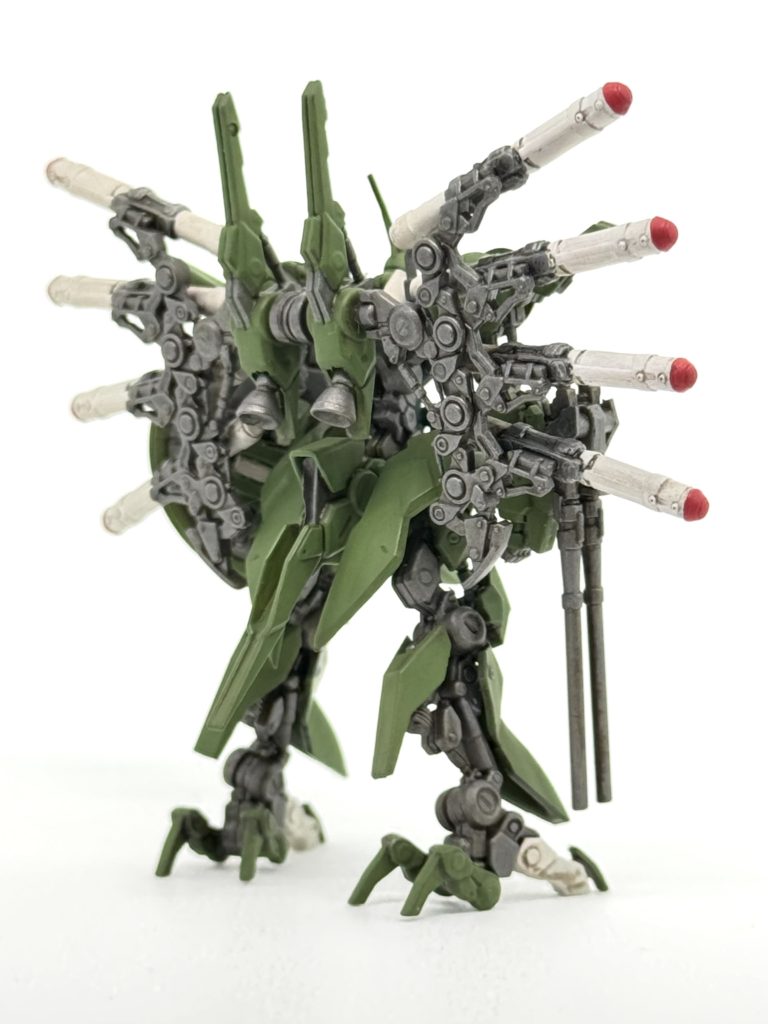 背面バインダーのディテールはアーティファクトならではです😍