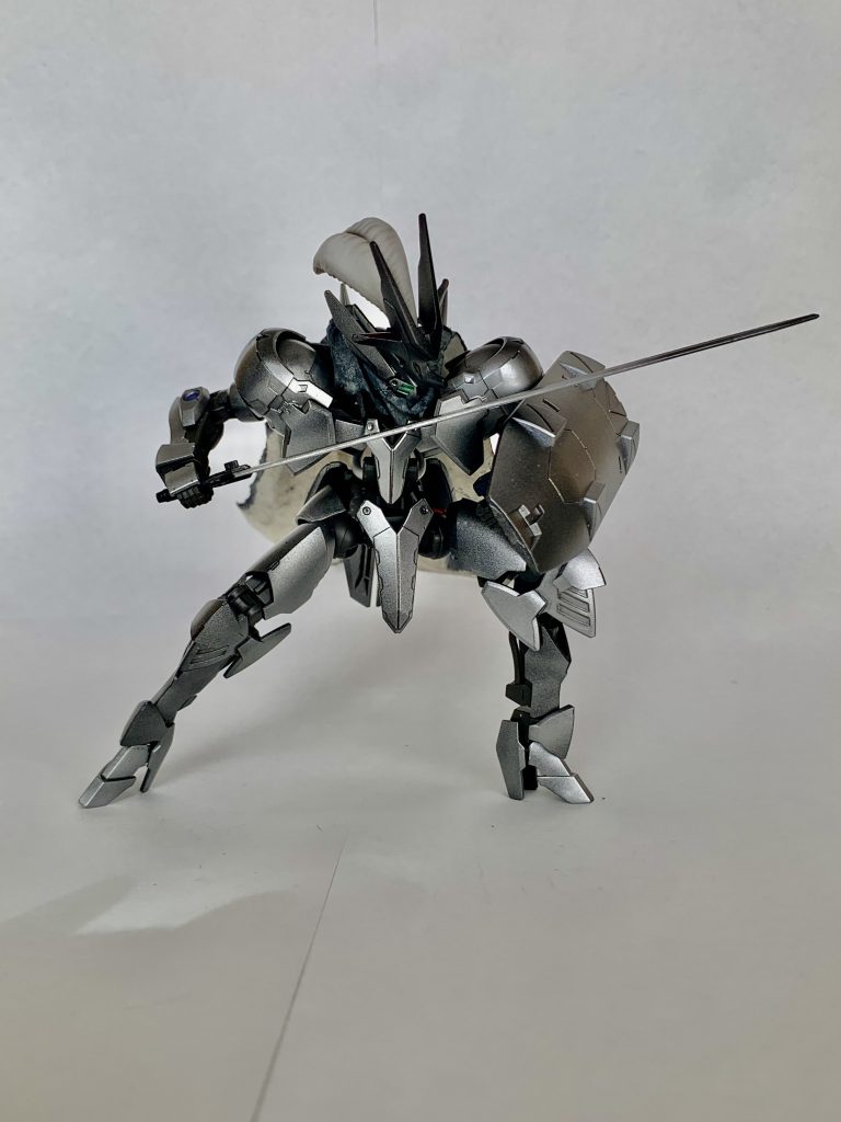 ロングソードはプラ板で作成しました。簡単な工作でしたがこちらも初挑戦になります。