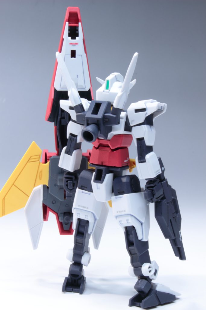 コアガンダムⅡ背面。コアディフェンサー(シールド)の裏面グレーはシタデルカラーで筆塗りです。