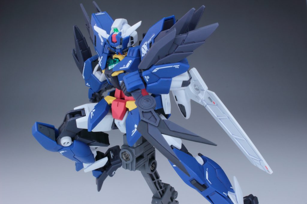 フィンザンバーは先端を延長して尖らせました。今後はアーマー各所も尖らせていきたいですね。