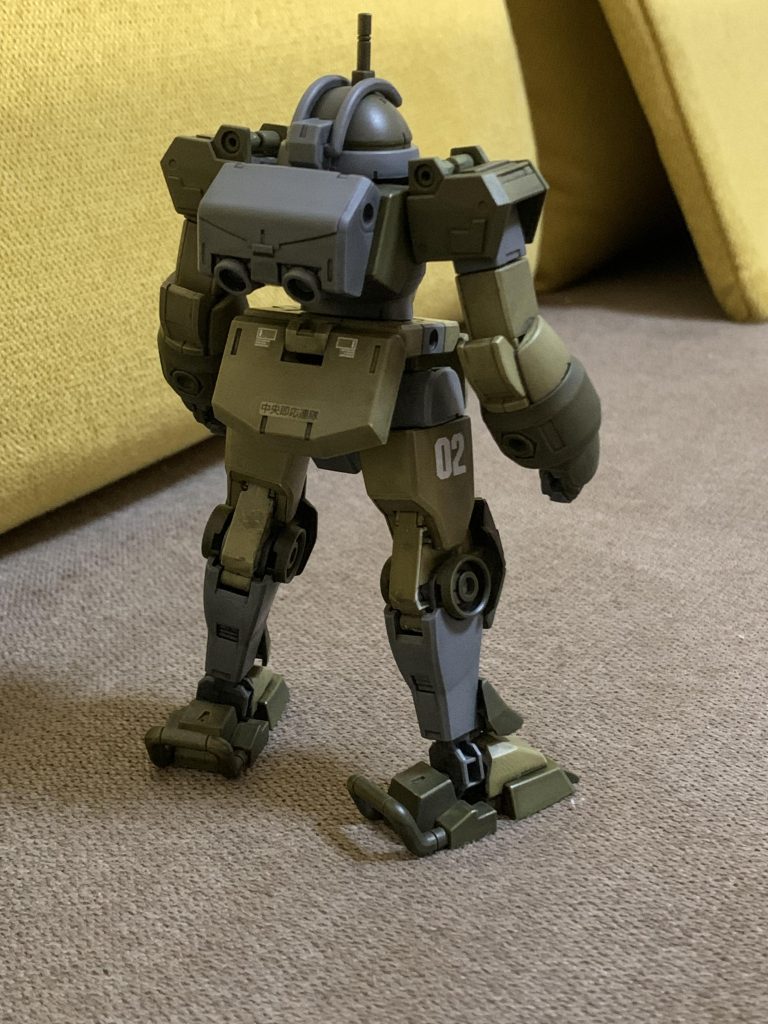 水転写デカールを各部に少しだけ使用。足関節は組み立ての際に塗装が一部はげてしまいました(^^;;チッピング等でカバーしていければと思っています！