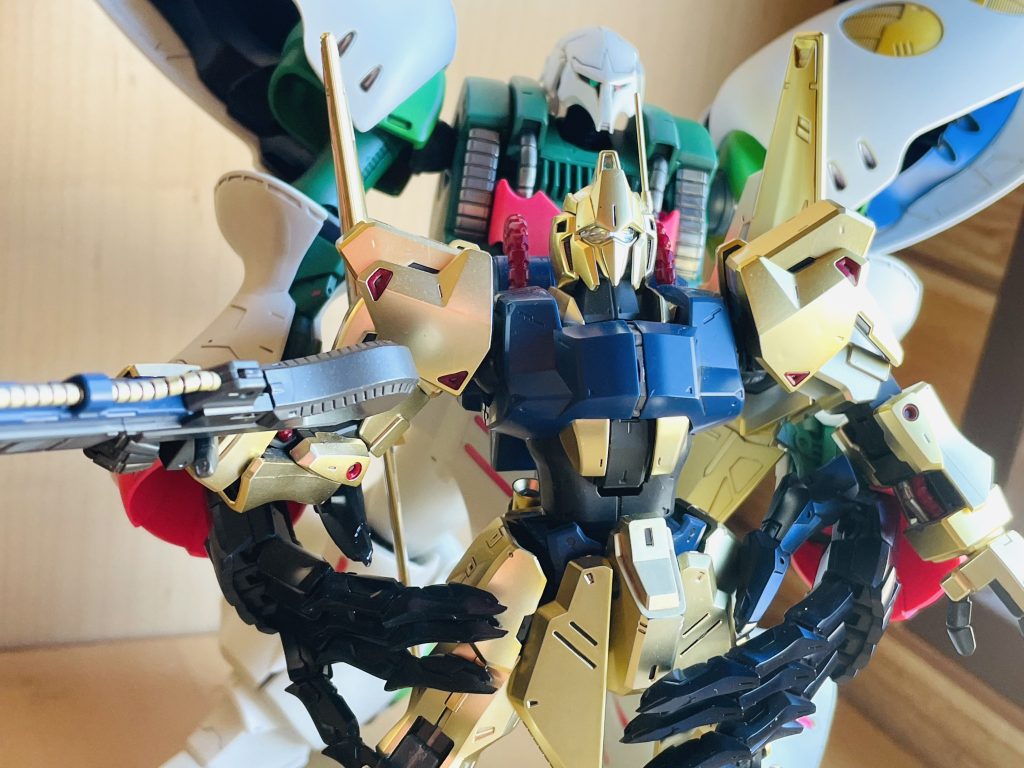 捕まえた！もう離さないンだから！シャアと戯れてみました。