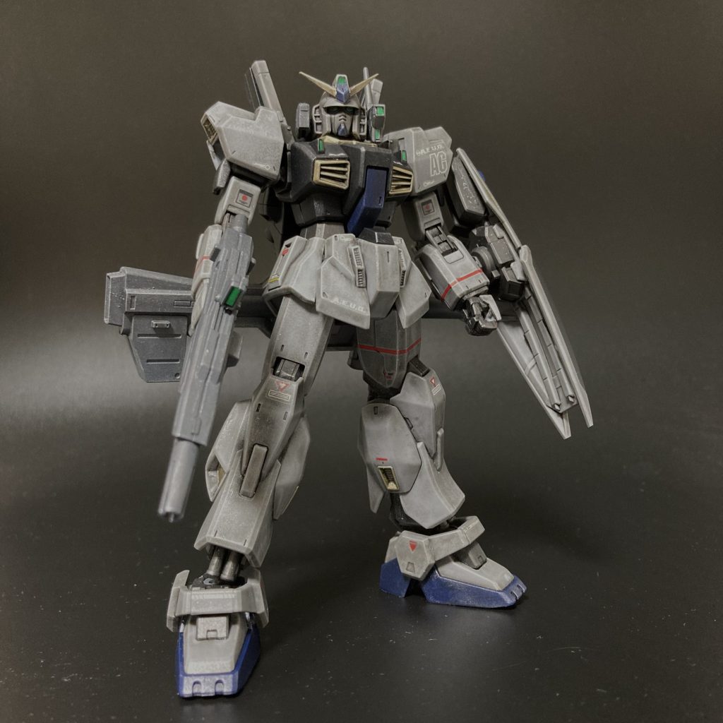 ビームライフル等の目立つ合わせ目は段落ちモールドで処理してます。