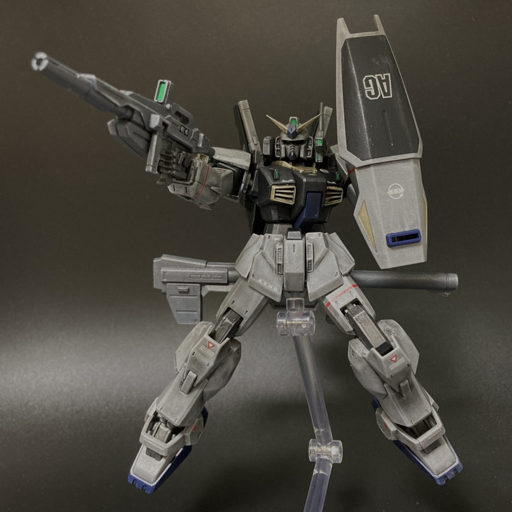 ガンダムベースが遠いので入手が出来ていないのですがティターンズverと一緒に飾りたいですね…バンダイさんプレバンでの販売お願いします🙇