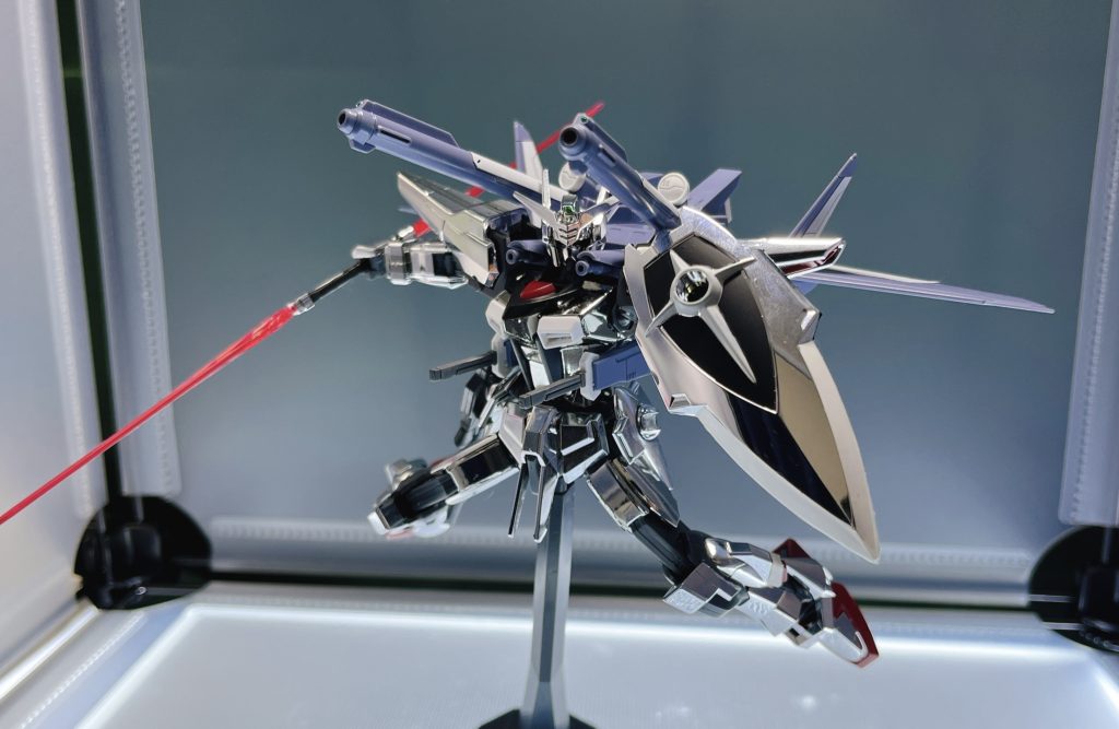 最後に抜刀!工作自体は雑ですが、やりたかったことができたのでとても満足しました。これを機にちょっとした改造や塗装にも手を出して行こうかな…もうすぐ劇場版SEED公開ですね。新型のアカツキが出るかも??みたいな噂もあるようで、とても楽しみです♪最後までご覧いただきありがとうございました✨