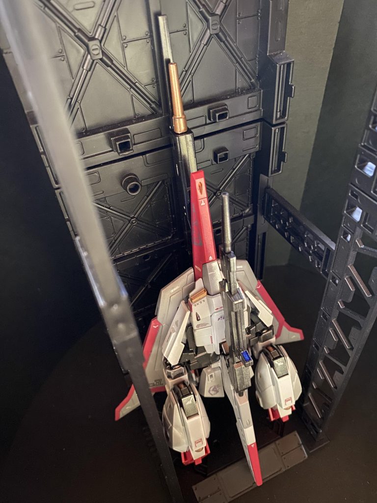 実は今回は構想段階で、WR形態にも航空機的なカッコ良さを何か表現しようと思ったのですが、なかなか難しいですね😅EVOLVE/9にて、WR形態で格納されている姿も、とっても萌えです❗️