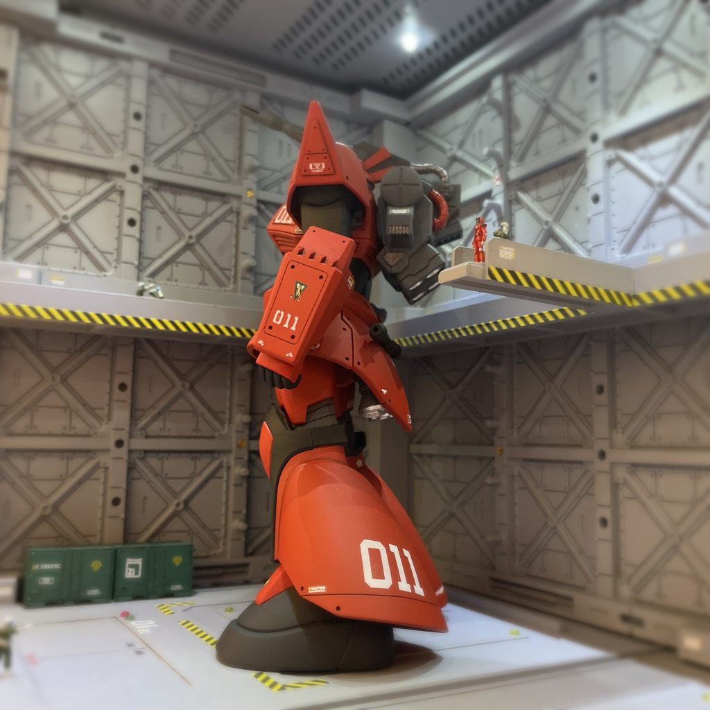 サイドショット今回ピンバイスでの穴空けディテールアップも挑戦してみましたが空ける所&数がなかなか難しい…😭