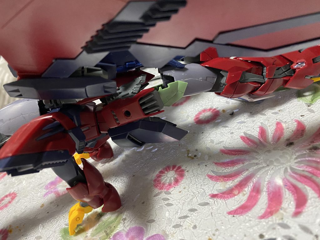 ザクのあまりパーツつかって延長させたり