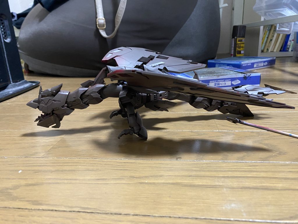 茶色のサフを2回ほど吹きチョコレートみたいな仕上げに