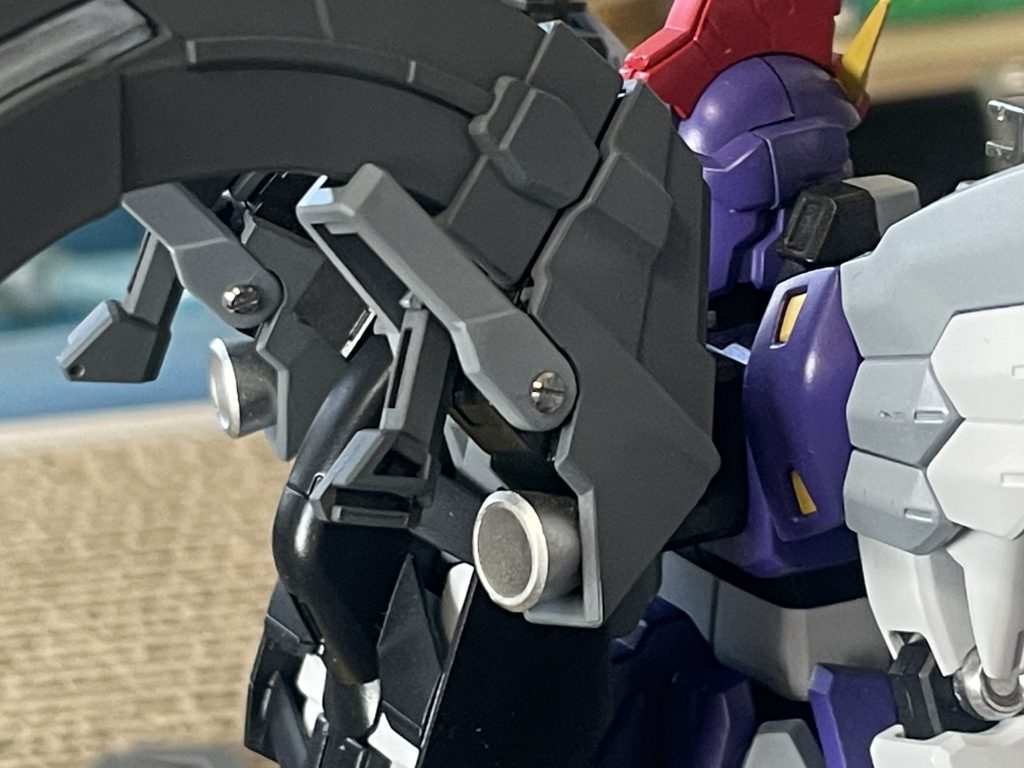 メタルパーツ使用部