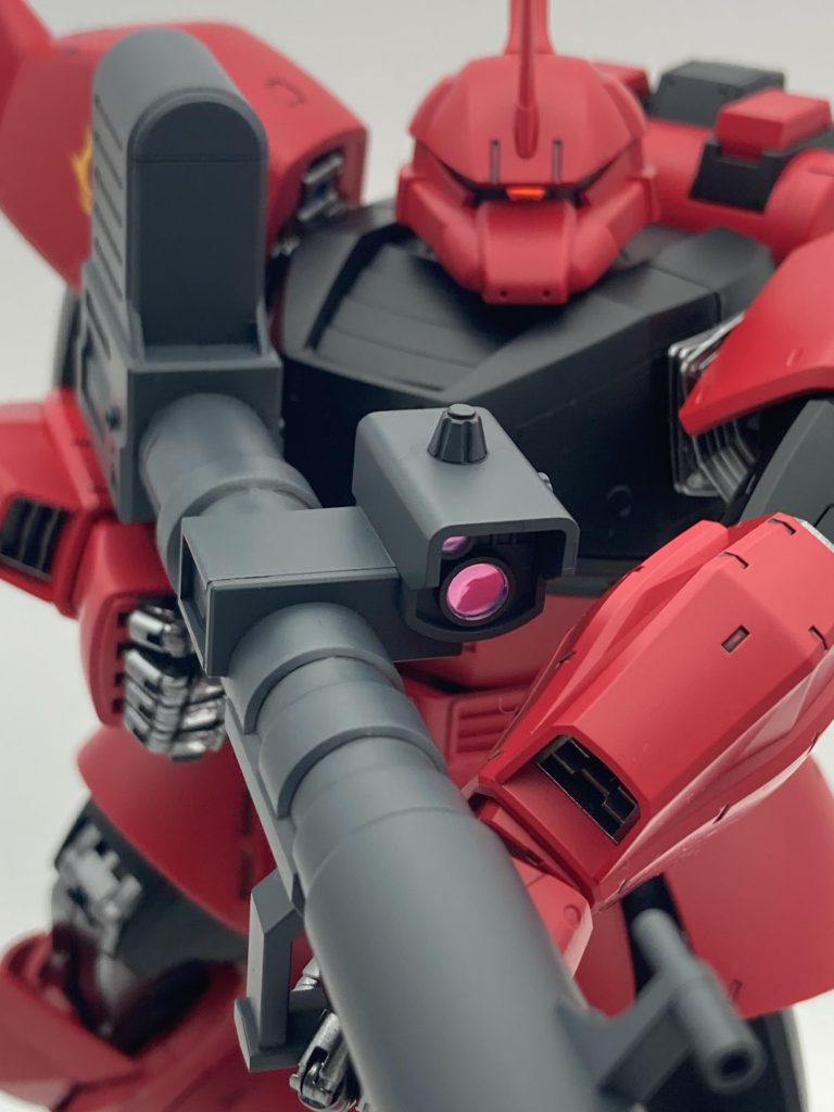 モノアイはハイキューパーツのSPプレート＋VCドームに変えてます。武器のセンサーはシールの上からUVジェルクリアで固めてレンズっぽく。