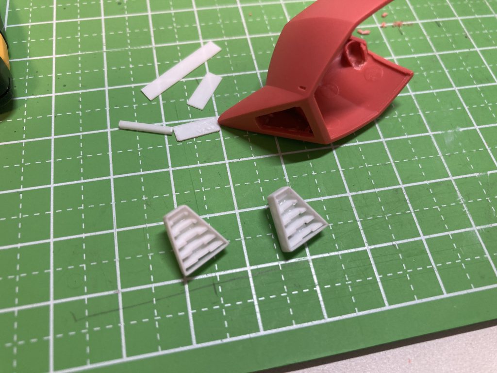 肩の自作のスラスター？です。たったこれだけで半日掛かりましたが作った甲斐がありました。ご覧頂きありがとうございました。