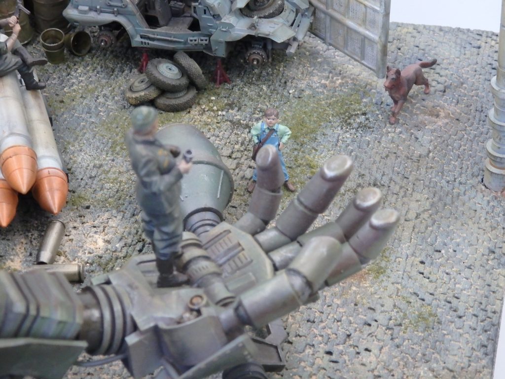 小さく大きな瞳–3枚目/制作者：GO!GO!電機