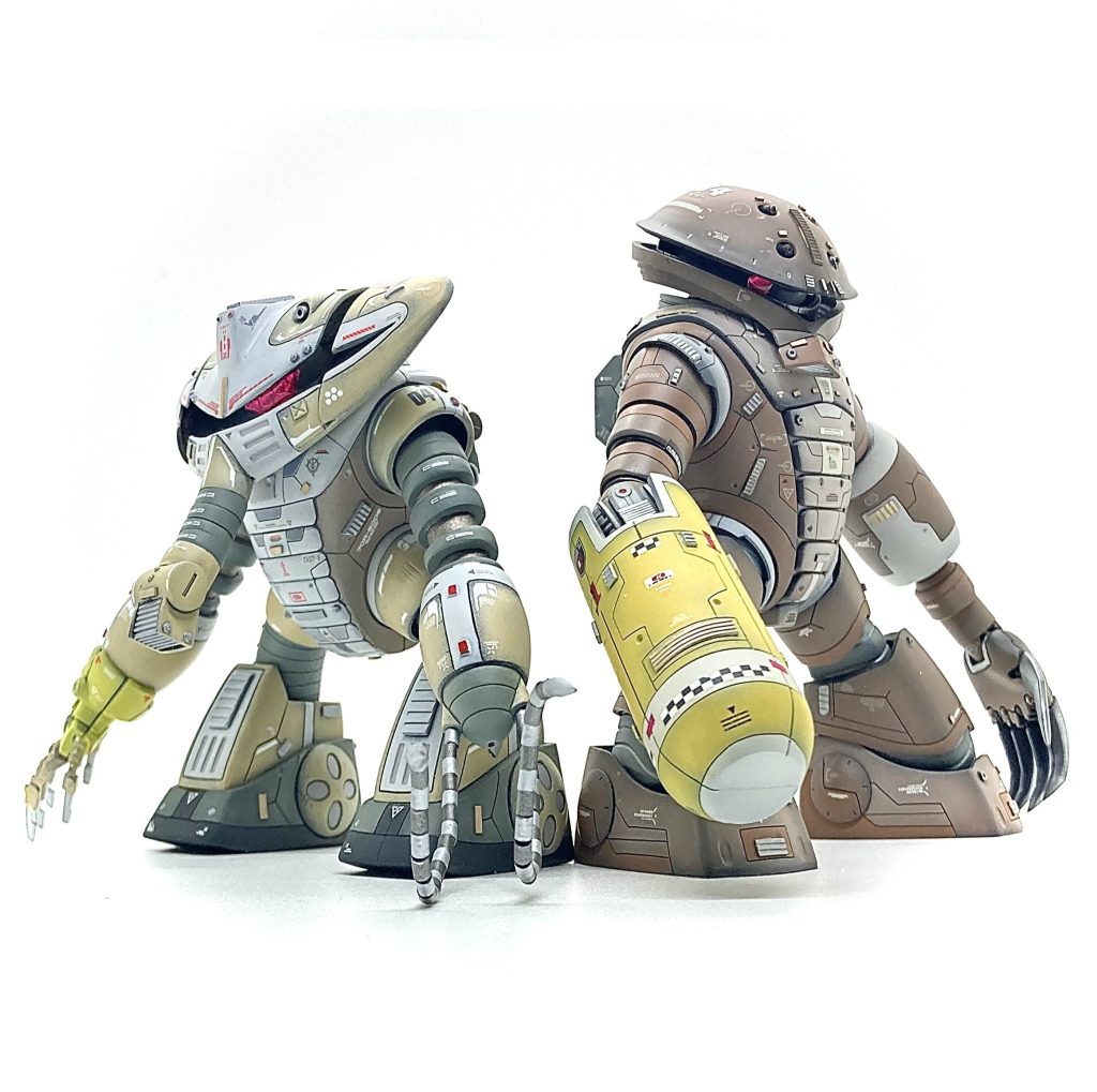 過去作のアッガイと。かなり小さめの作りですね。組立てて小ちゃいなぁ〜って思いました。しかしながら何処がアッガイの派生系なんでしょうかねぇ?お腹周りだけですね😅