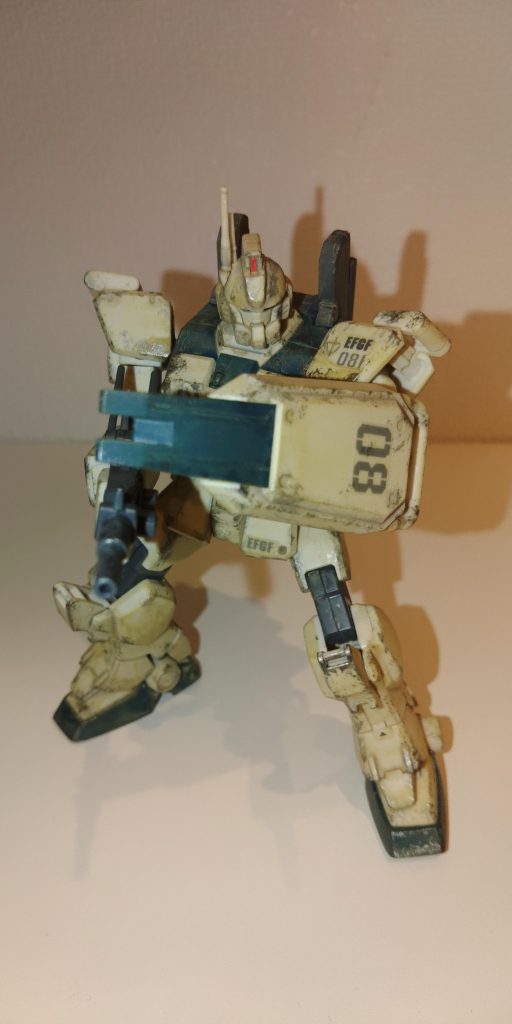 ウェザリング初挑戦で、色々失敗しましたが、学びも多かったので良かったです！失敗はしましたが、やっぱり08小隊のモビルスーツは汚れが似合いますね！次はグフの予定です。汚すかはまだ決めてませんが、丁寧に作っていく予定です。よろしければ、また見ていただければ嬉しいです！