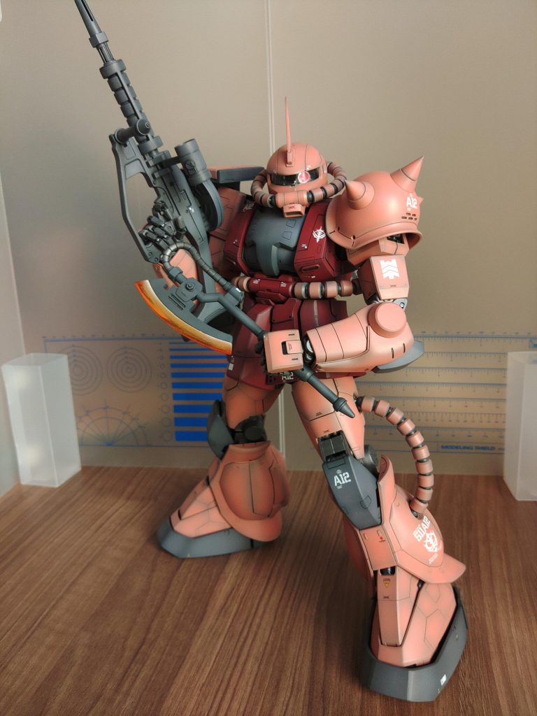 随分むかしのキットなのに、シュッとしたモデル体型なのですが、、、