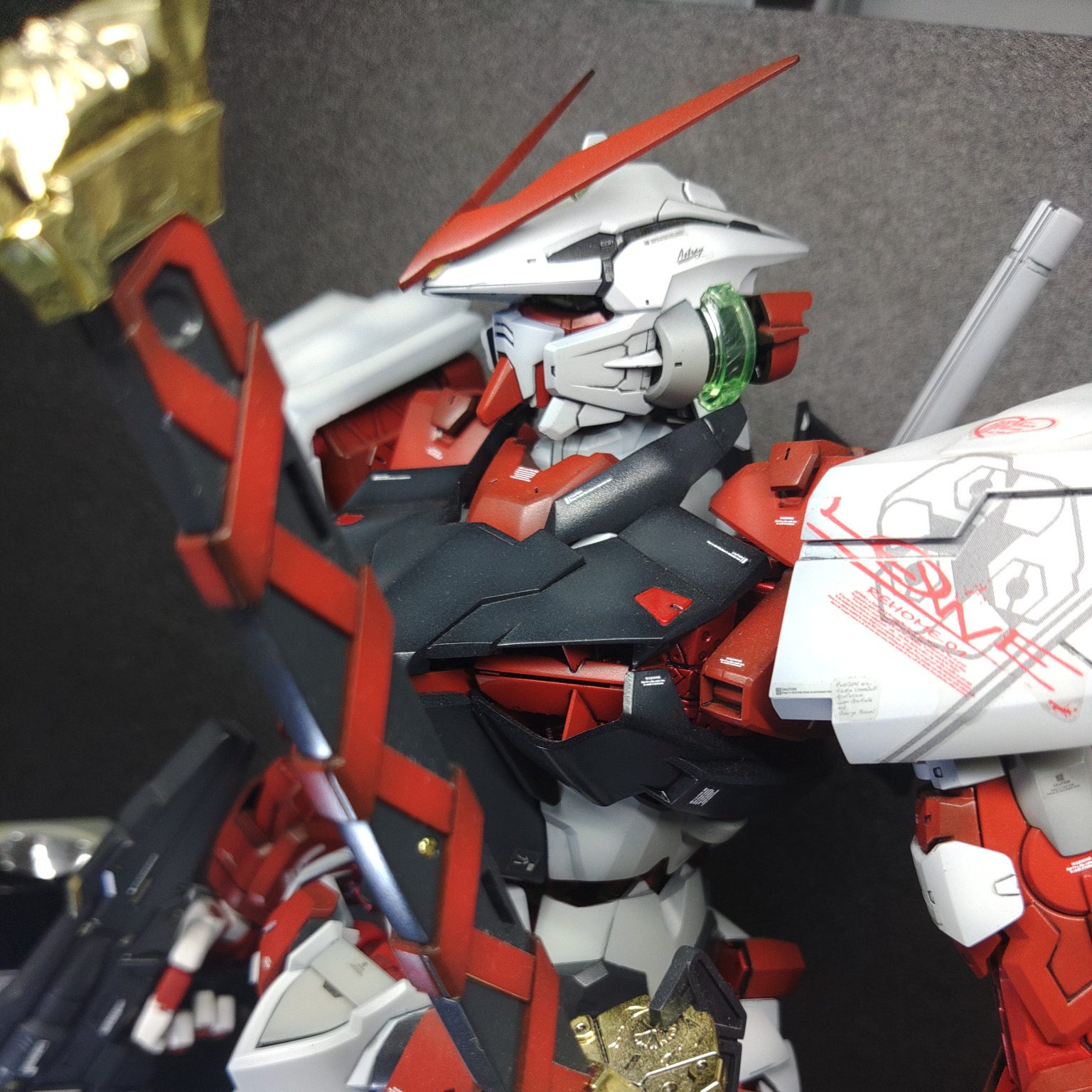 PGアストレイレッドフレーム 全塗装 再編集｜おーしゃんさんのガンプラ作品｜GUNSTA（ガンスタ）