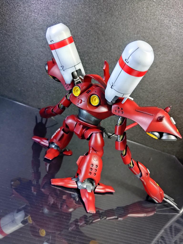 あの大きいリアスカートに取り掛かる寸前のことでした。家族も普通に見えるようになり(嫁はゴッグのまま)日常を取り戻しました。