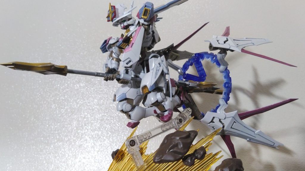 「マジカルグリッター☆ブルーム」は光の速さで飛行することができるが搭乗者が未熟なためフルスペックは今だに発揮されていない。