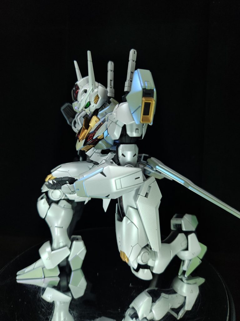 膝立ちも完璧ですね。