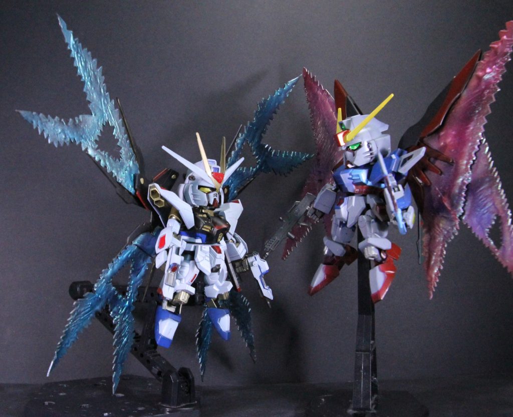 デスティニーとツーショット羽がでかすぎて撮影が大変だった >⁠.⁠<