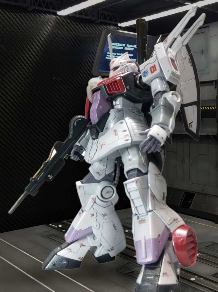 さて、なぜアムロがアクシズにいるのか?理由は少し前のこと