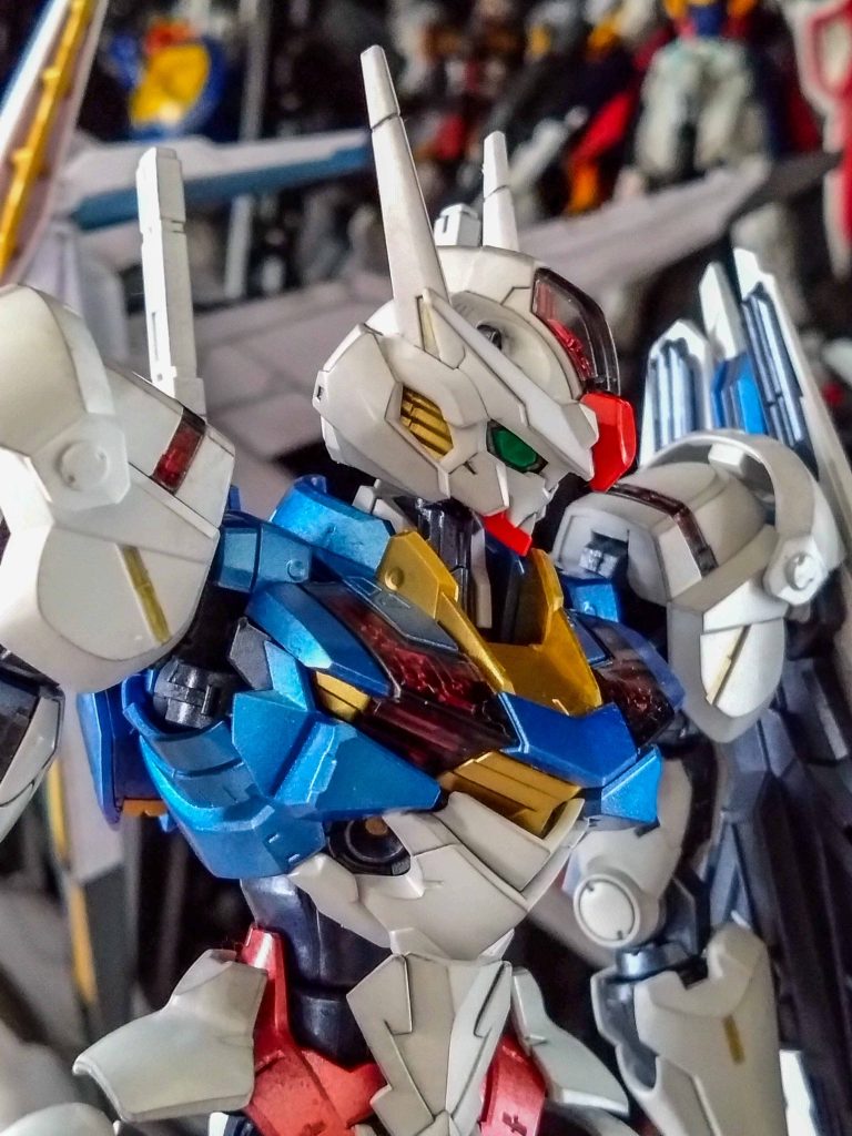 いつもはアンテナの研出しするんですがエアリアルは少し柔らかさもある印象なのであえてそのままです。顔も柔らかいですよね。