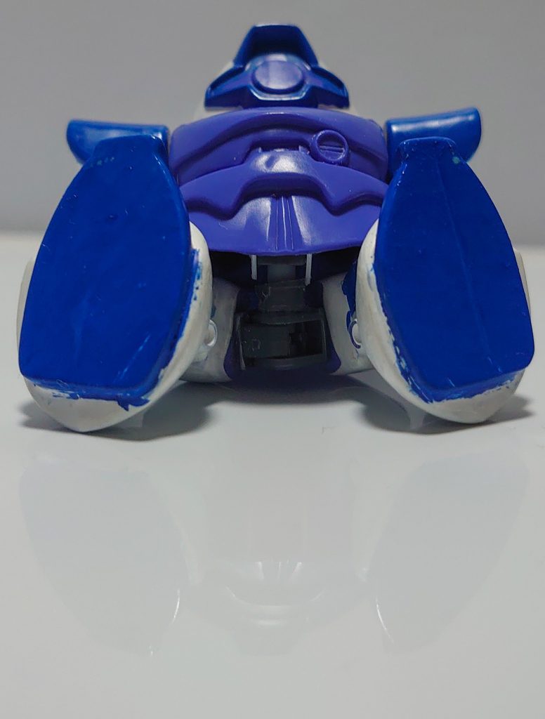 軸としてプラ棒で繋いだら、ほらこの通り。簡単でしょ?(その簡単の為に、どれだけ塩漬けにしてたか)