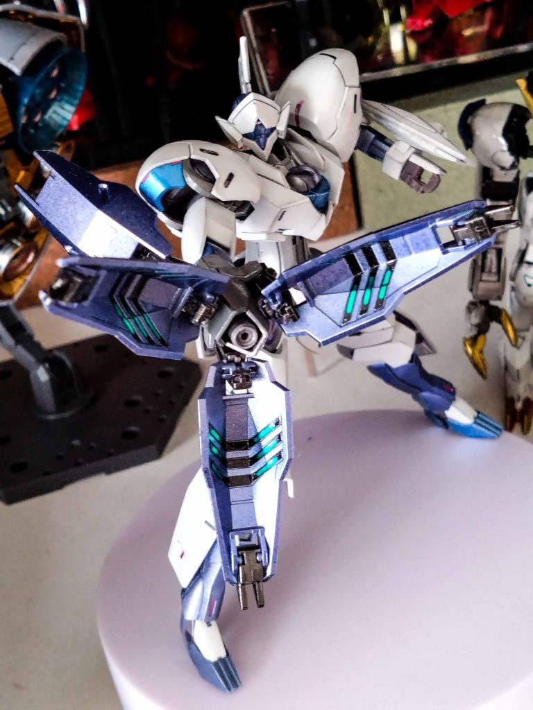 物語的にはシャディクは悪役でしたが単に悪とか可哀想とかでなく深みがありましたね。もう少し掘り下げてスピンオフ的なドラマも見たいですね。