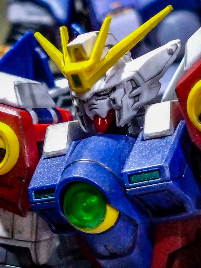 気を取り直してキットの話を。無理やりアップしたのでアレなんですがゼロの顔について語りたい。ゼロの顔好きなんですが私的には旧キットの1/60のゼロの顔が至高だったんですよ。ボリュームありつつシュっとしてて。このHGは横にボリュームありすぎな気がしますね。でもアニメも設定画でも色んなパターンあって正解はないんですよね。最近はEWバージョンばかりじゃないですか。無印バージョンで欲しいんです私は