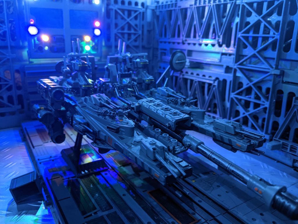 実際はビグザム以降に登場したMAの機動力が想定を上回っていたため計画は頓挫、ジェミニは建造されることなく、電子データーのみ存在する幻の艦となった。