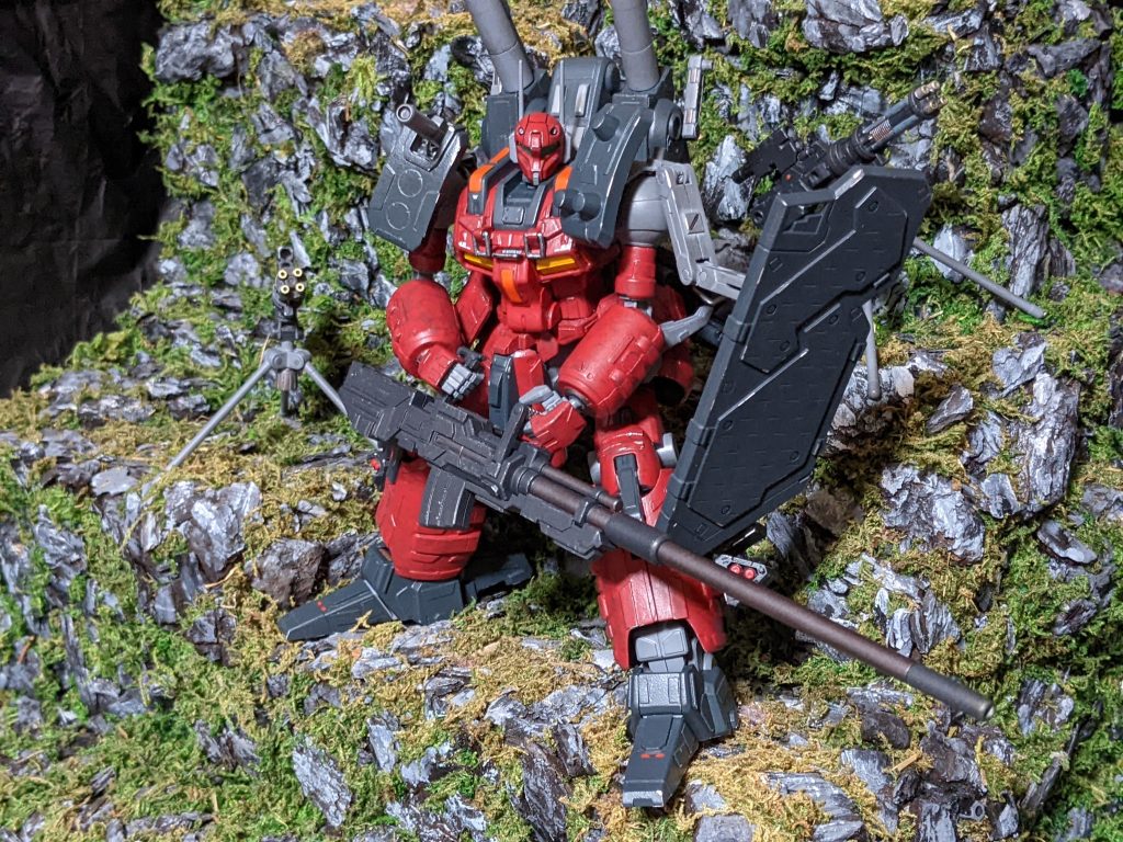 カラーリングは一年戦争時、ホワイトベースのガンキャノンに倣ったもので、最後まで戦い抜けるようにとの験担ぎである。