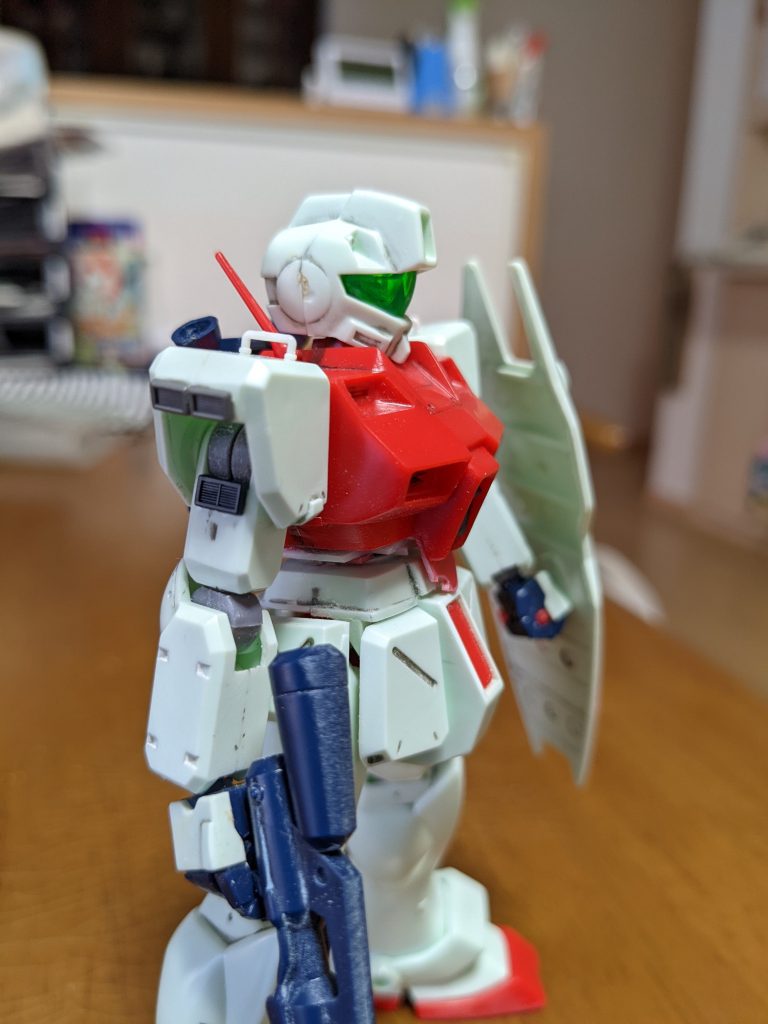 肩や膝裏やあれやこれやに初期MG付属のディテールアップパーツを使ってます。バンダイさん是非ビルダーズパーツに同封して下ちい。