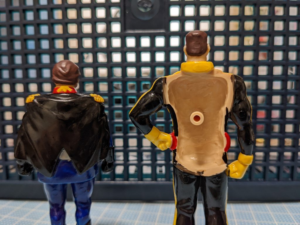 ラルさんの塗装は赤い兄さんと黒いおっさんと同時に進めたんですがおっさんの背中がどっかにワープして今も異次元を彷徨ってます…。実は赤い兄さんの銃身もワープしてます…。