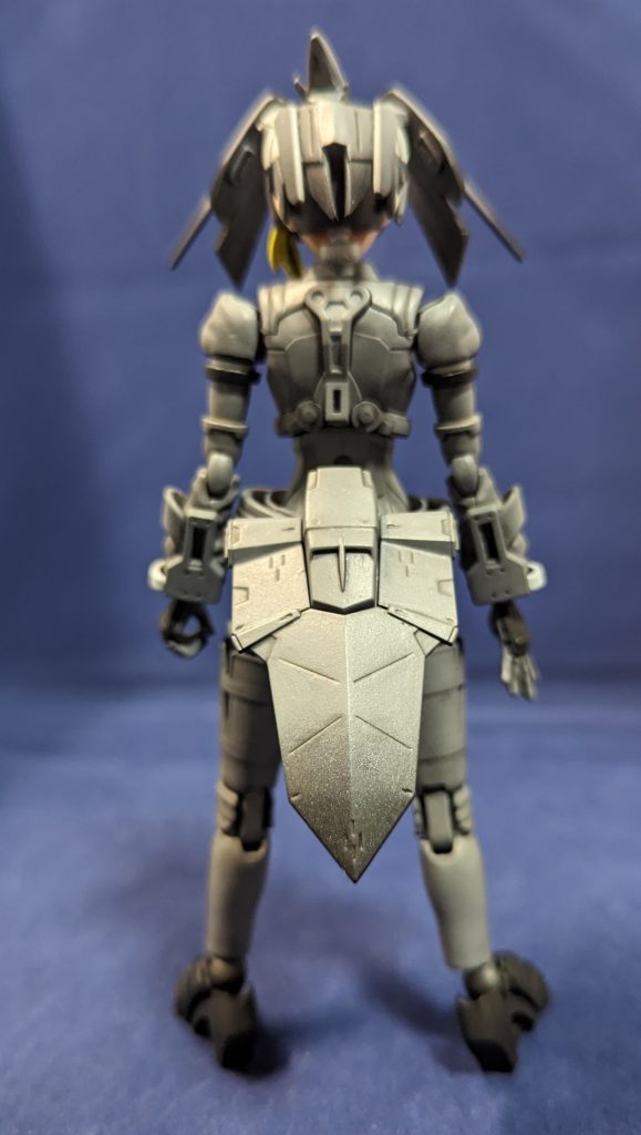 うしろ尾羽はビルダーズパーツのファンネルコンテナです。後頭部は頭の羽作った時にカットした部分をそれっぽく貼り付けてます。