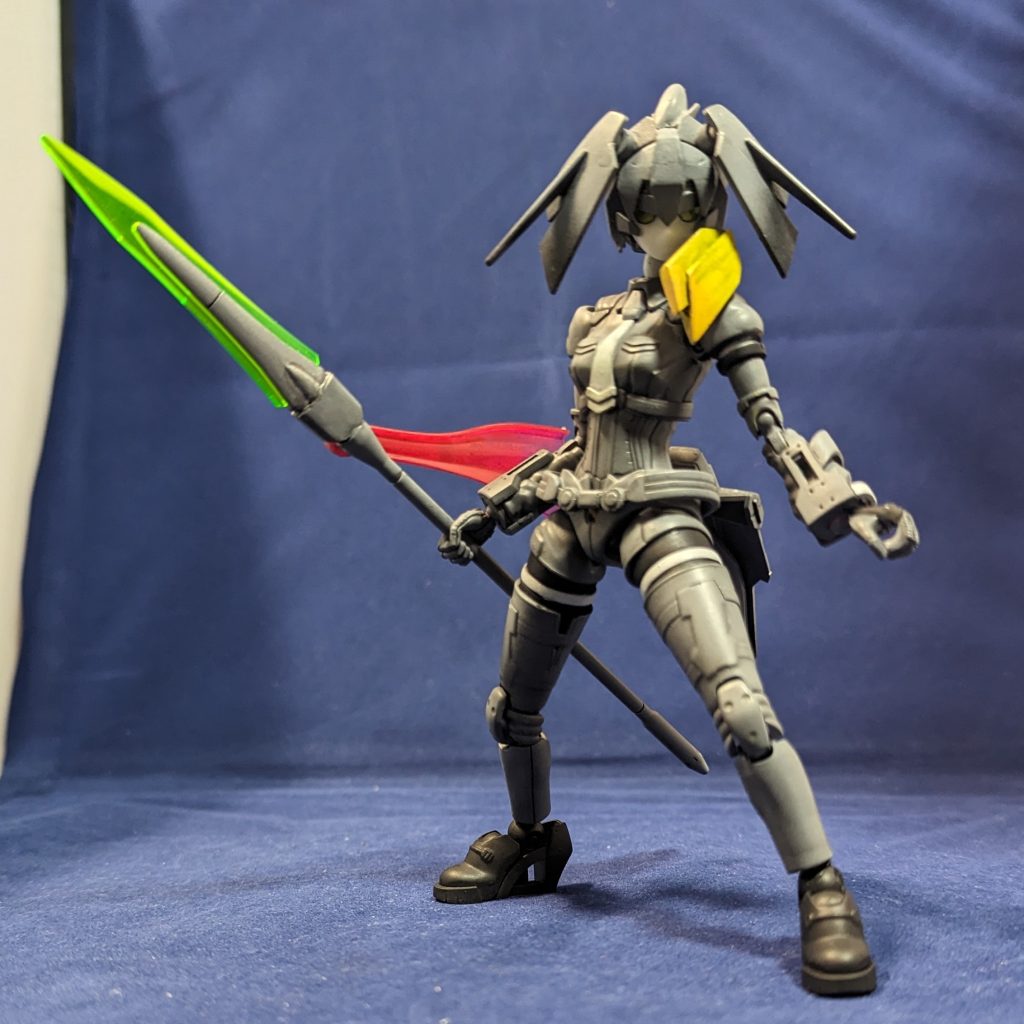 アニメや一部イラストで某妖怪漫画のヤベー槍ぽい武器持ってたのでそれっぽく作ろうとしましたがめんどかったのでダリルバルデの槍ちょっと改造して使用、赤い布ぽいのついてるのはその名残です。