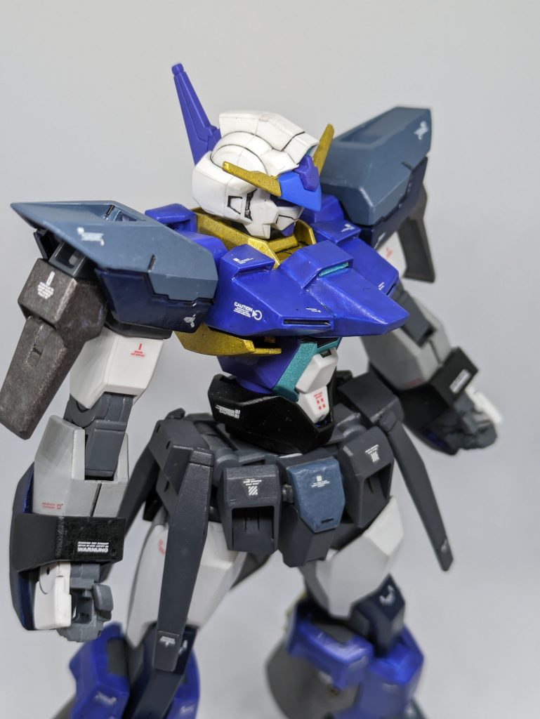 つや消しスプレーで少しは筆ムラが抑えられるけれども、どうも上手くいかない。今回は塗料を薄めすぎないでチョンチョン塗り（自分表現）だったので、次回はもっと薄めて重ね塗りの方法でやるか？