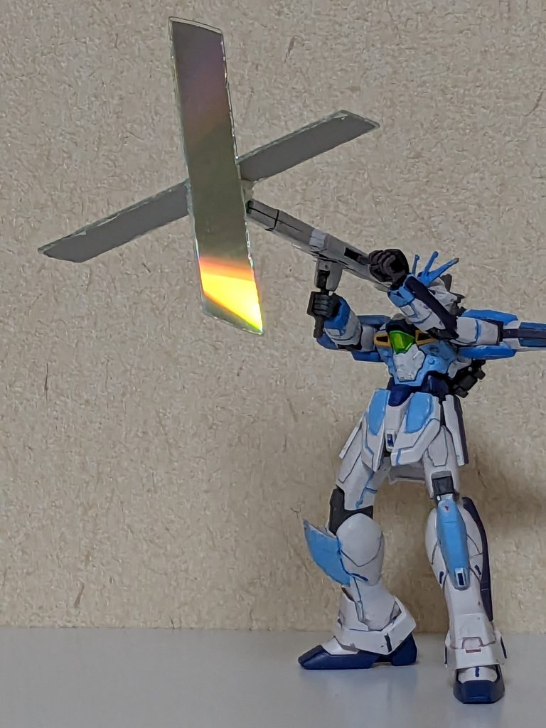 特殊武器、サテライトライトシステムにより対面の相手をまぶしくするぞ。